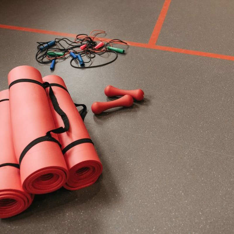 Exercise mat and yoga mat setup for floor exercises