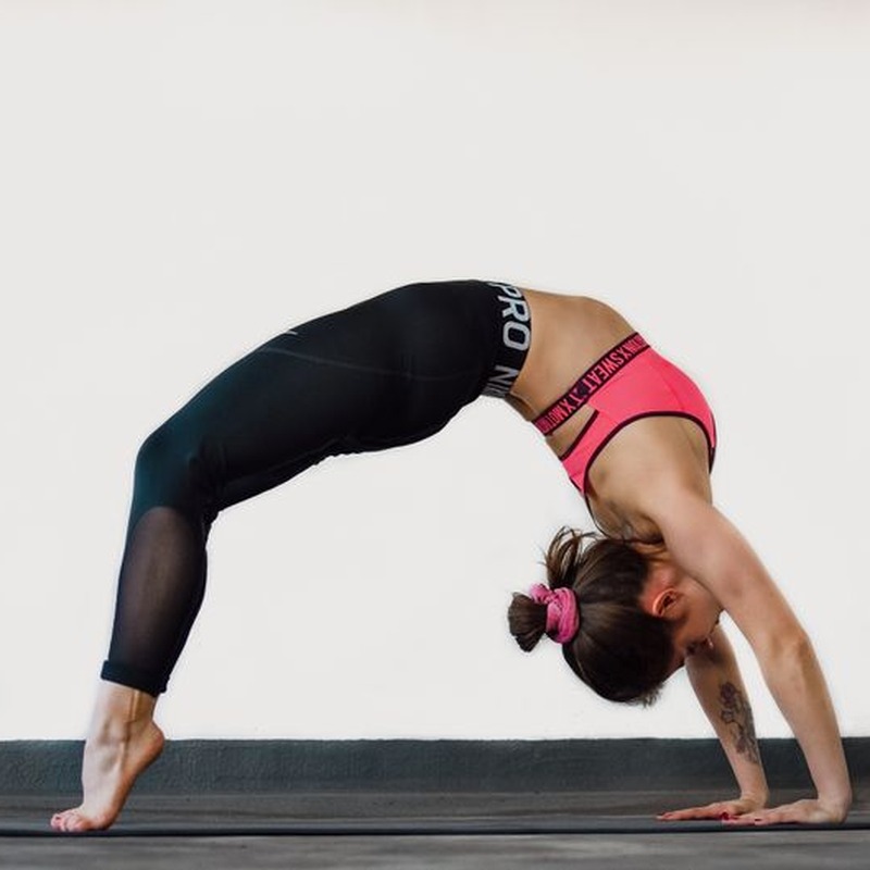 Glute bridge progression and variation exercises for advanced training