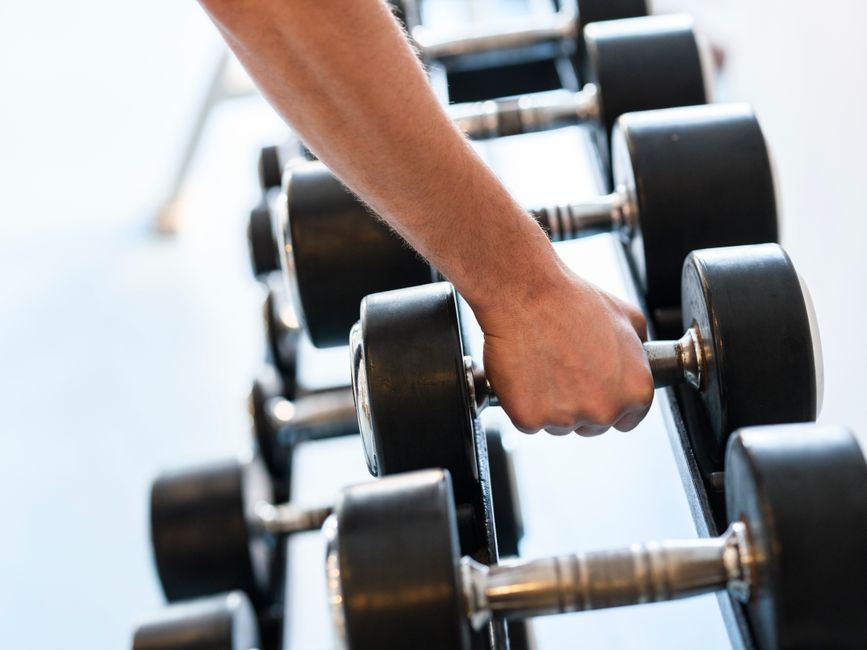 Setting Up for Success: Dumbbell Choice and Starting Position
