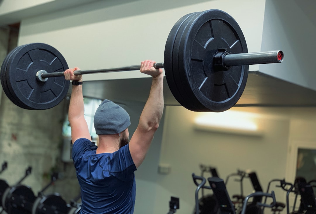 Barbell squat leg exercise form