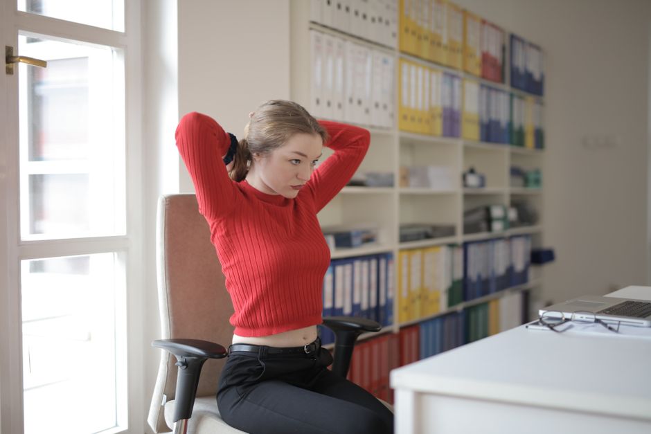 Before You Stretch: Reset Your Posture in 30 Seconds