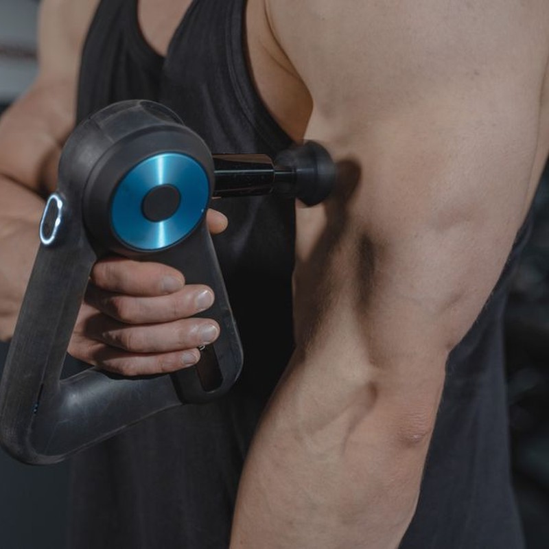 Massage Gun: What Percussion Therapy Brings (and What It Doesn’t)